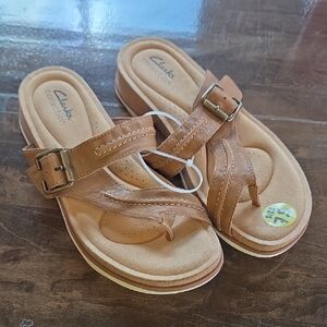 Clarks Size 7.5 Women's New Light Brown Leather Sandals